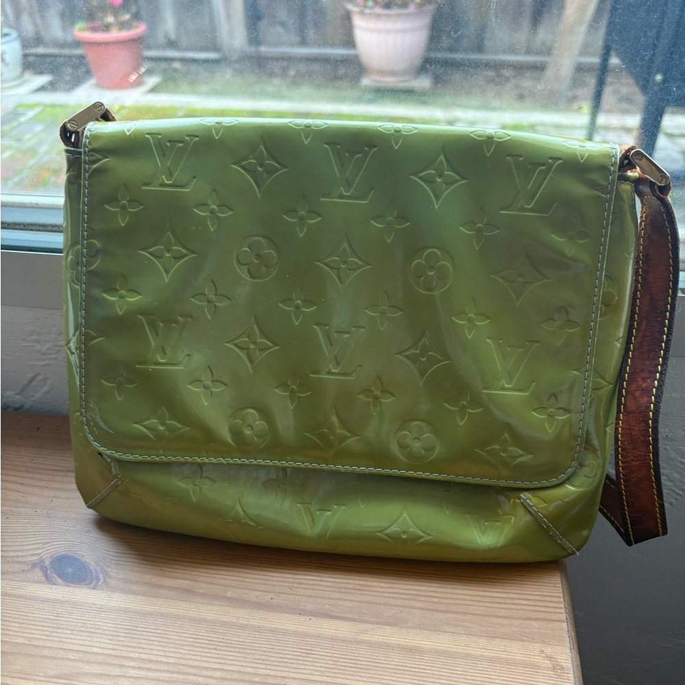 VGUC Louis Vuitton vintage green vernis shoulder bag with COA - Picture 2 of 14